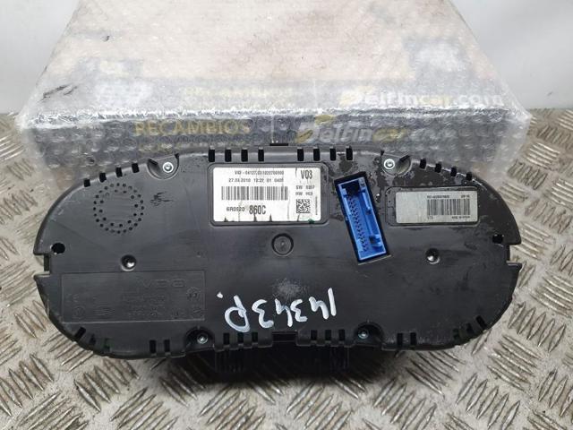 VAG 6R0920860C Панель приборов в наличии Черновцы