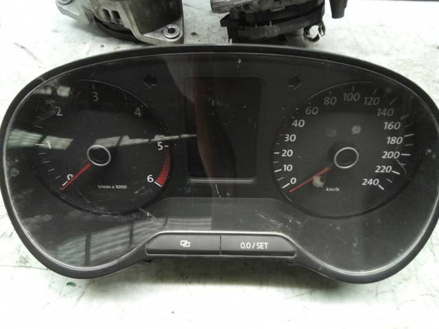 VAG 6R0920861C Приборная доска (щиток приборов) в наличии Киев
