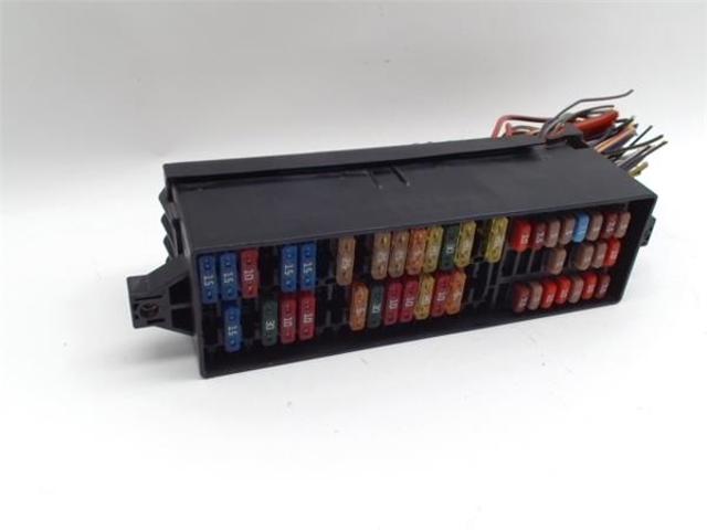 6R0937548F Блок предохранителей купить Николаев
