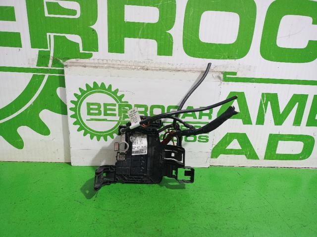 6R0937621 VAG Блок предохранителей купить в Чернигов