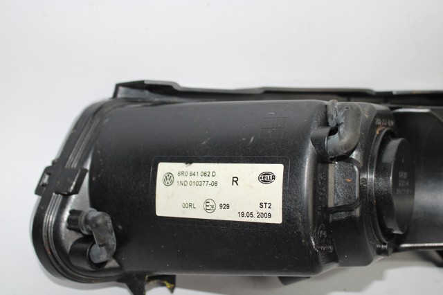 VAG 6R0941062D Фара дневного света правая в наличии Киев