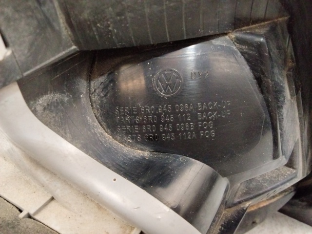6R0945096A Фонарь задний правый купить Украина