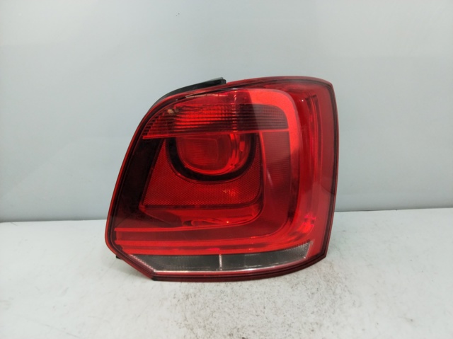 Lanterna traseira direita para Volkswagen Polo 1.6 Cay 6R0945096A