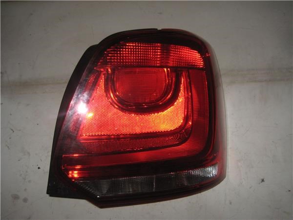 Luz traseira direita para Volkswagen Polo (6C1) Advance Bluemotion / 01.14 - 12.17 CJZC 6R0945096L