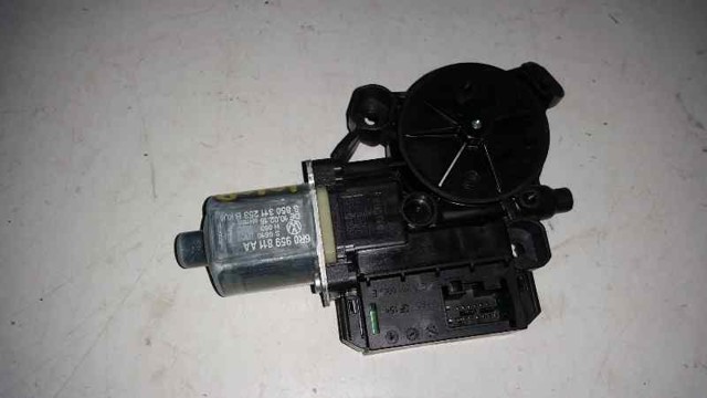 6R0959811AAZ00 Мотор стеклоподъемника двери передней левой купить Сумы