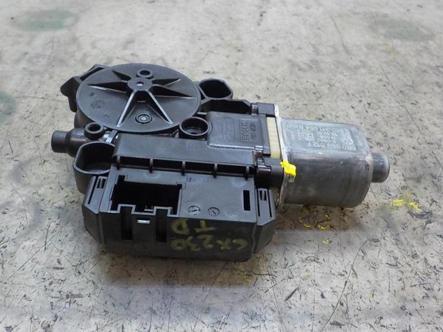 VAG 6R0959812NZ04 Мотор стеклоподъемника двери передней правой в наличии Ровно