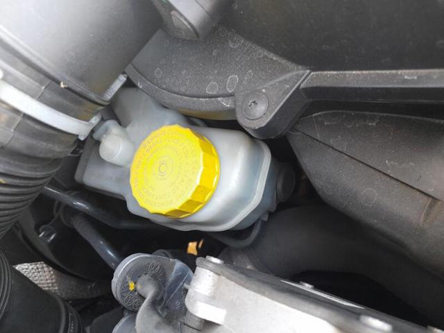 Cilindro mestre do freio 6R1611019F VAG