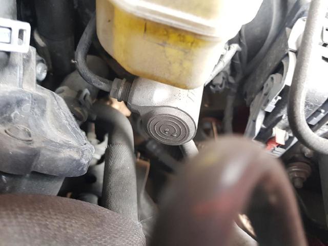 Cilindro mestre do freio 6R1611019F VAG