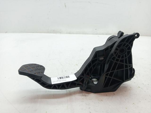 Pedal de embraiagem 6R1721321B VAG