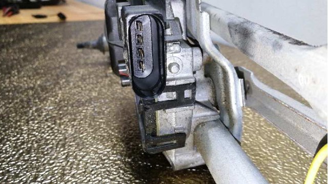 VAG 6R1955119A Мотор стеклоочистителя лобового стекла в наличии Харьков