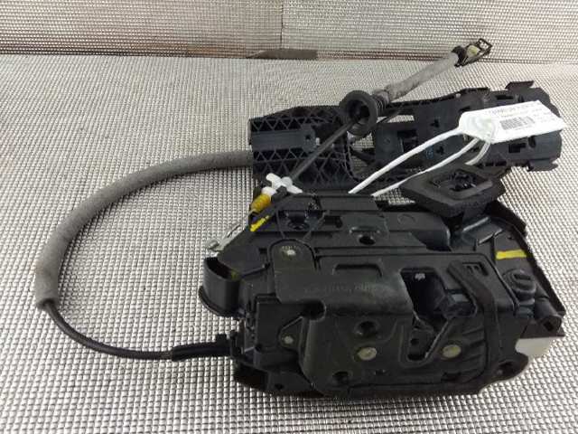 VAG 6R4839016 Замок двери задней правой в наличии Одесса