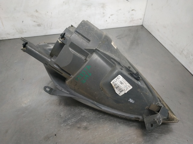FORD 6S6113W029AD Правая фара в наличии Николаев