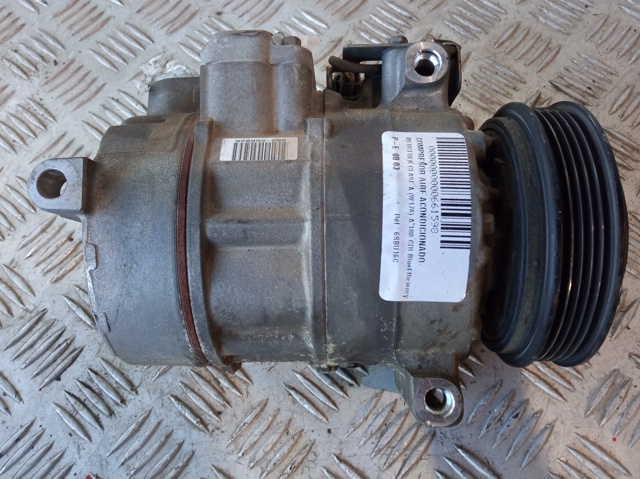 Compressor de aparelho de ar condicionado 6SBU16C Mercedes