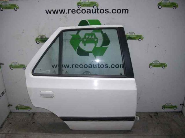 Porta traseira direita 6U0833052A VAG/Skoda