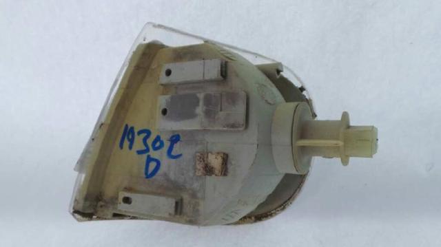 6U0953042A Поворотник правый купить Черкассы