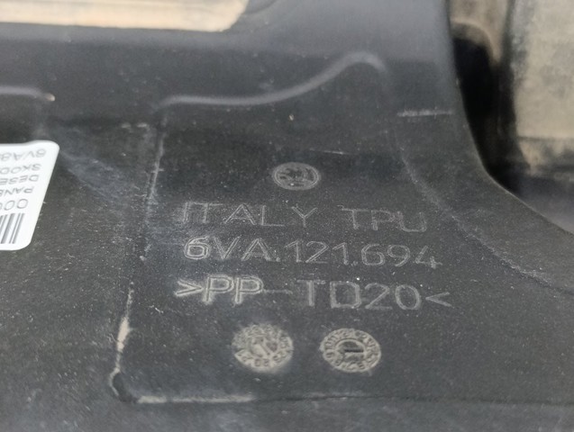 6VA805588B VAG Рамка радиатора купить в Полтава