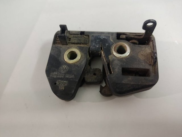 Fecho de tampa de porta-malas (de 3ª/5ª porta traseira) Volkswagen Polo 3 6N2