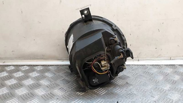 VAG 6X1941752J Правая фара в наличии Черновцы