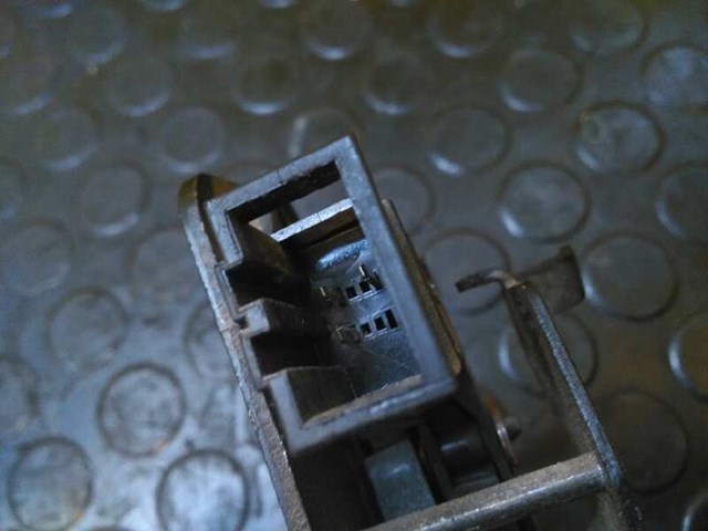 Fecho de tampa de porta-malas (de 3ª/5ª porta traseira) Skoda Fabia 1 6Y5