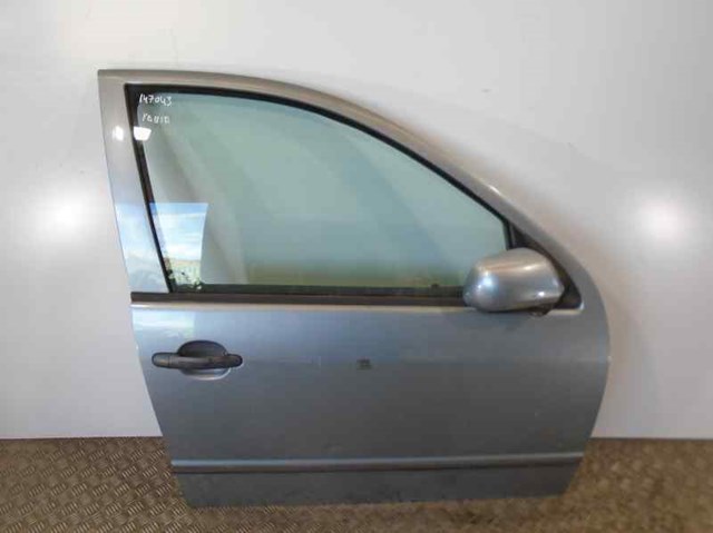 Porta dianteira direita 6Y0831056 VAG/Skoda