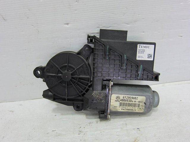 Regulador do vidro dianteiro esquerdo para Volkswagen Polo IV (9N3) 1.4 Advance BNM 6Y2959802