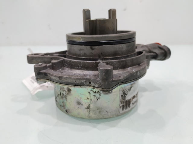 700437012 BMW Насос вакуумный купить в Черновцы