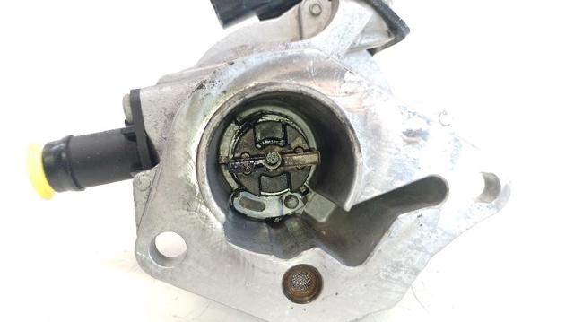 RENAULT 705641000 Насос вакуумный в наличии Ирпень