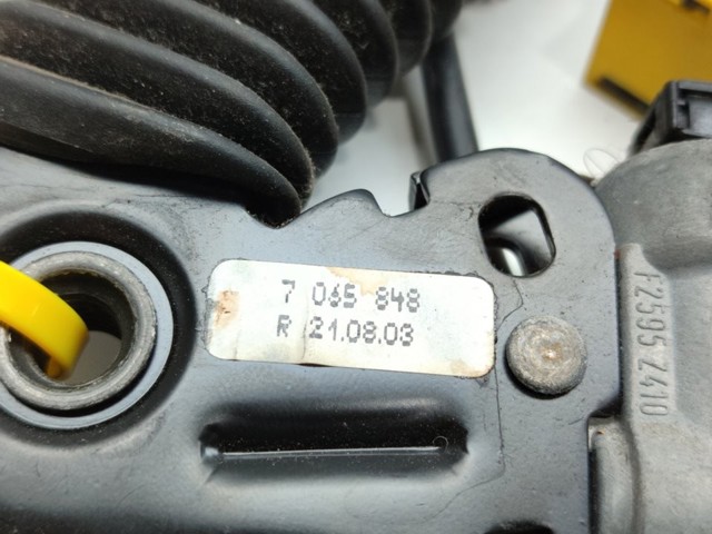 7065848 BMW Рычаг (замок) фиксации ремня безопасности передний правый купить в Житомир