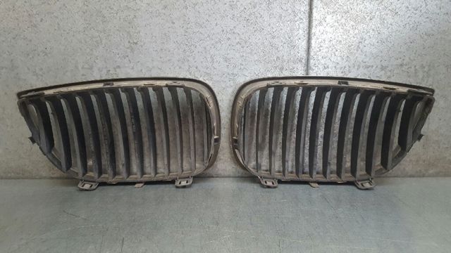 7077129 BMW Решетка радиатора левая купить в Каменское