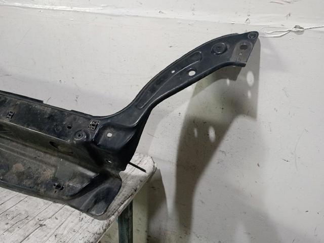 PEUGEOT 7106C7 Верхняя рамка радиатора в наличии Ирпень