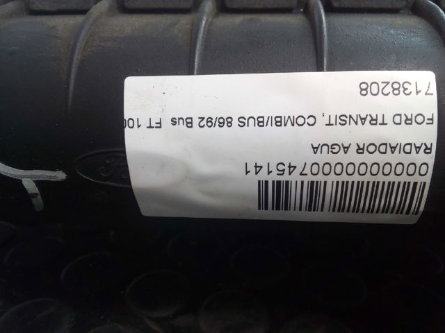 Radiador de esfriamento de motor 7138208 FORD