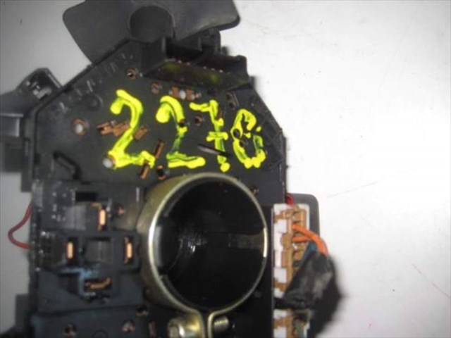 Comutador instalado na coluna da direção, montado 714569060 FIAT