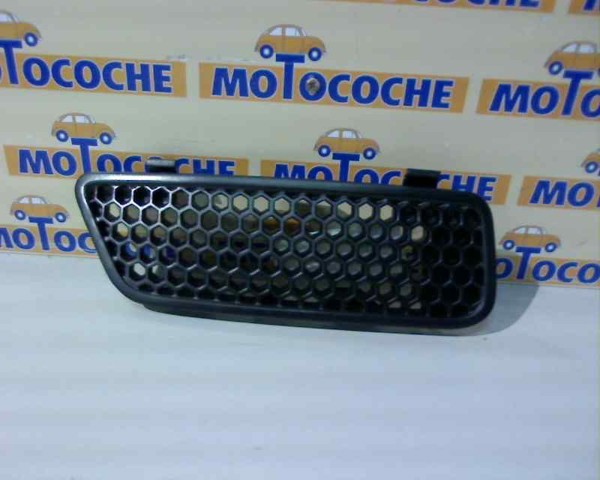 7200428467 RENAULT Решетка радиатора правая купить в Хмельницкий