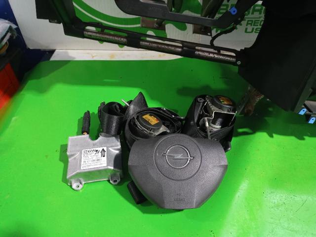 OPEL 7208597 Торпедо в наличии Каменское