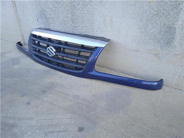 SUZUKI 7211165D11 Решетка радиатора в наличии Полтава