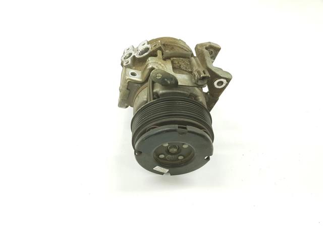 Compressor de aparelho de ar condicionado 73111AJ020 Subaru