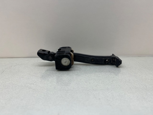 7311340 BMW Ограничитель открывания двери задний левый купить в Павлоград