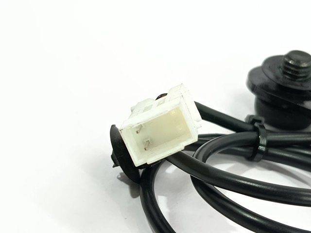 7313299 BMW Рычаг (замок) фиксации ремня безопасности передний купить в Харьков