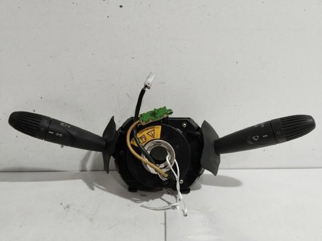 Comutador instalado na coluna da direção, montado 735267951 FIAT