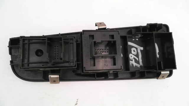 FIAT 735474651 Кнопочный блок управления стеклоподъемником передний левый в наличии Хмельницкий