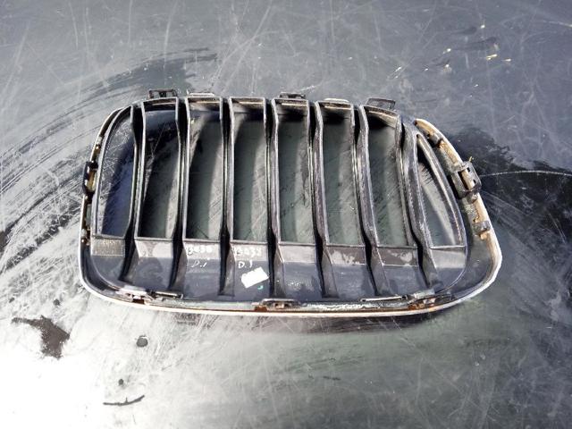 7354823 BMW Решетка радиатора левая купить в Каменское