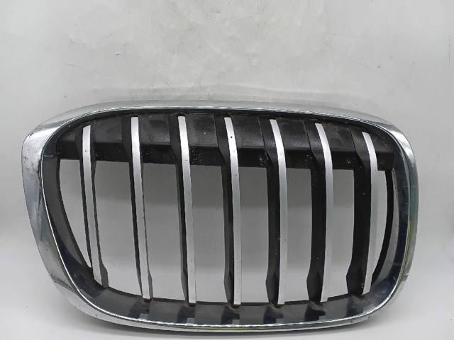 BMW 7354824 Решетка радиатора правая в наличии Ужгород