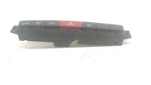 Botão de ativação do sinal de emergência Fiat Doblo 2 263