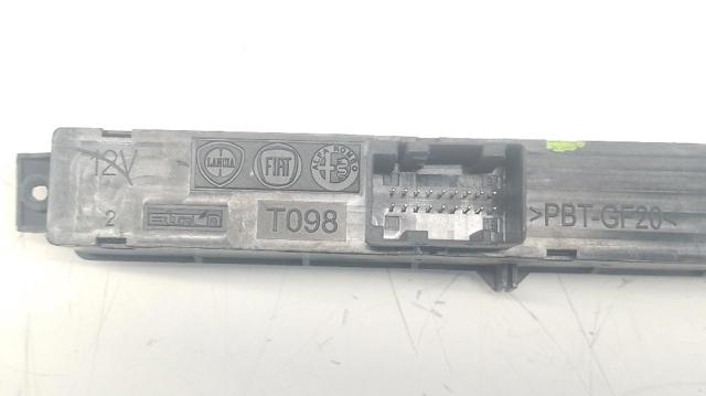Botão de ativação do sinal de emergência Fiat Doblo 2 263