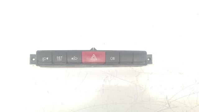 Botão de ativação do sinal de emergência Fiat Doblo 2 263