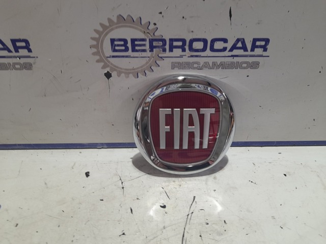 Emblema de grelha do radiador 735578621 Fiat/Alfa/Lancia