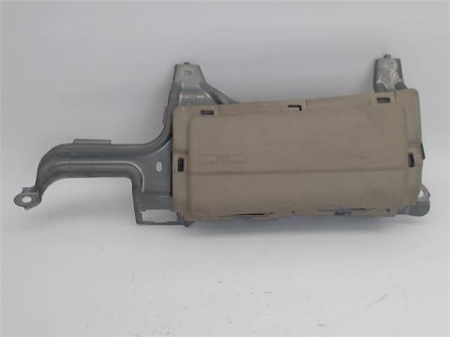 TOYOTA 7390048020A0 Подушка безопасности (AIRBAG) водительская, защиты коленей в наличии Украина