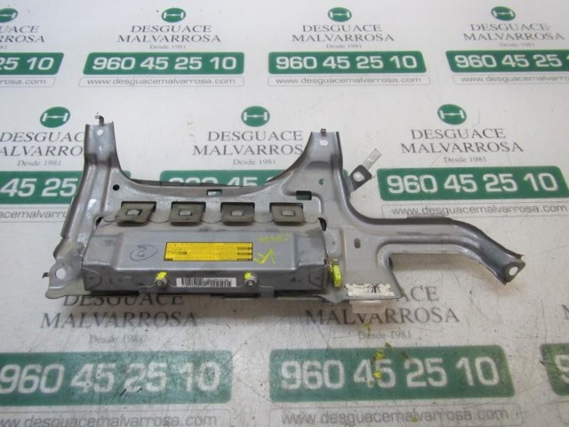 7390048020B0 TOYOTA Подушка безопасности защиты коленей купить в Львов