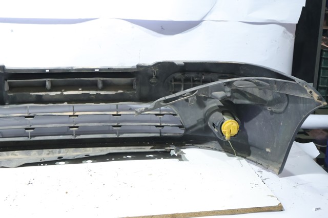 7401V2 PEUGEOT Передний бампер купить в Кривой Рог