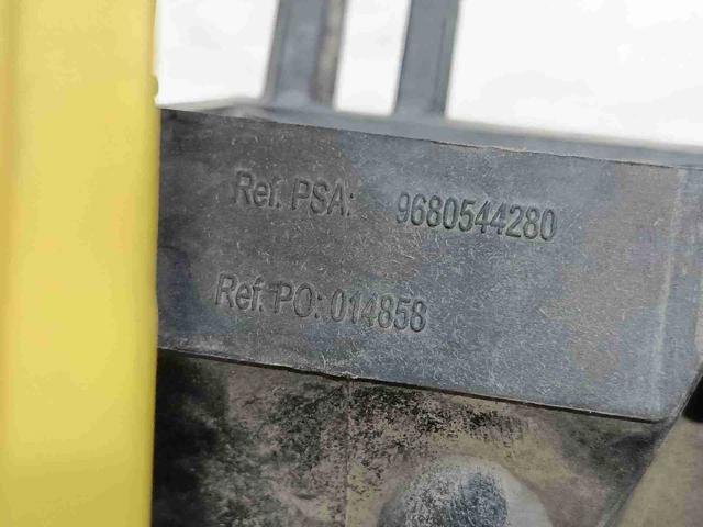 PEUGEOT 7416J3 Верхняя рамка радиатора в наличии Ровно